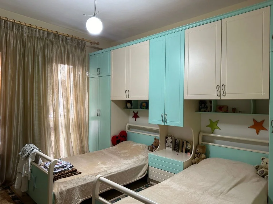 Tirane, shitet apartament 2+1+Ballkon Kati 7, 115 m² 160.000 € (5 MAJI)