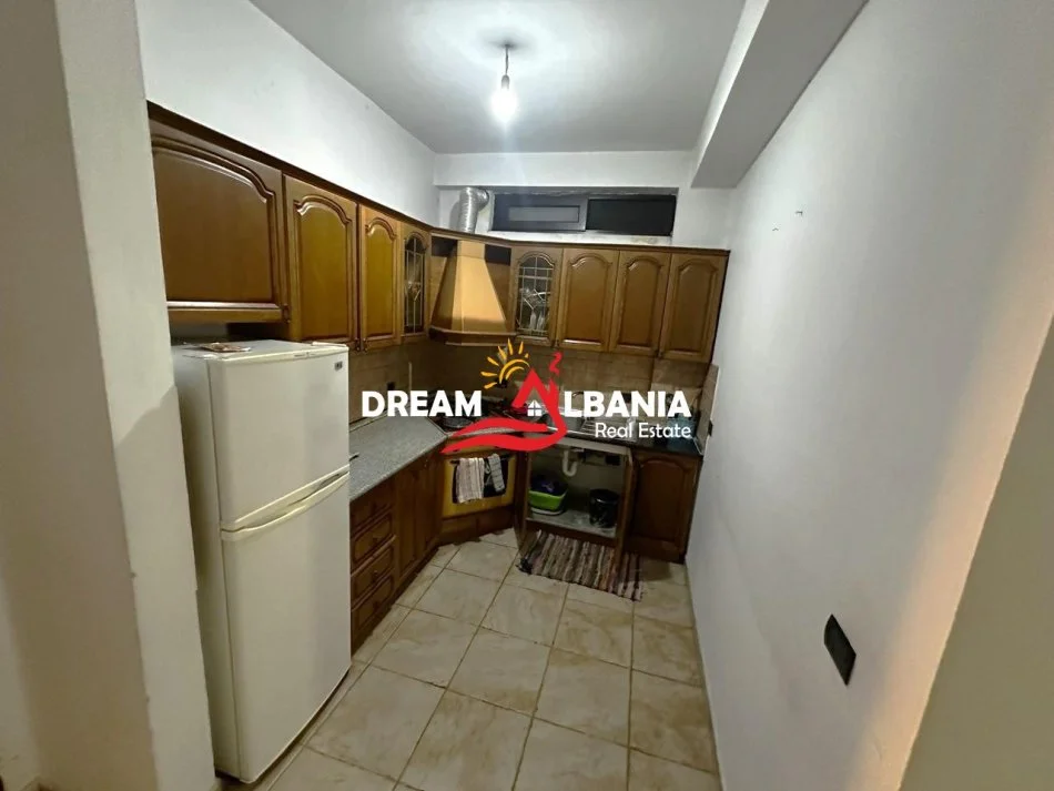 Tirane, jepet me qera apartament 3+1 , 100 m² 700 € (tek rruga Mine Peza)