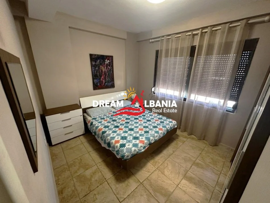 Tirane, jepet me qera apartament 3+1 , 100 m² 700 € (tek rruga Mine Peza)