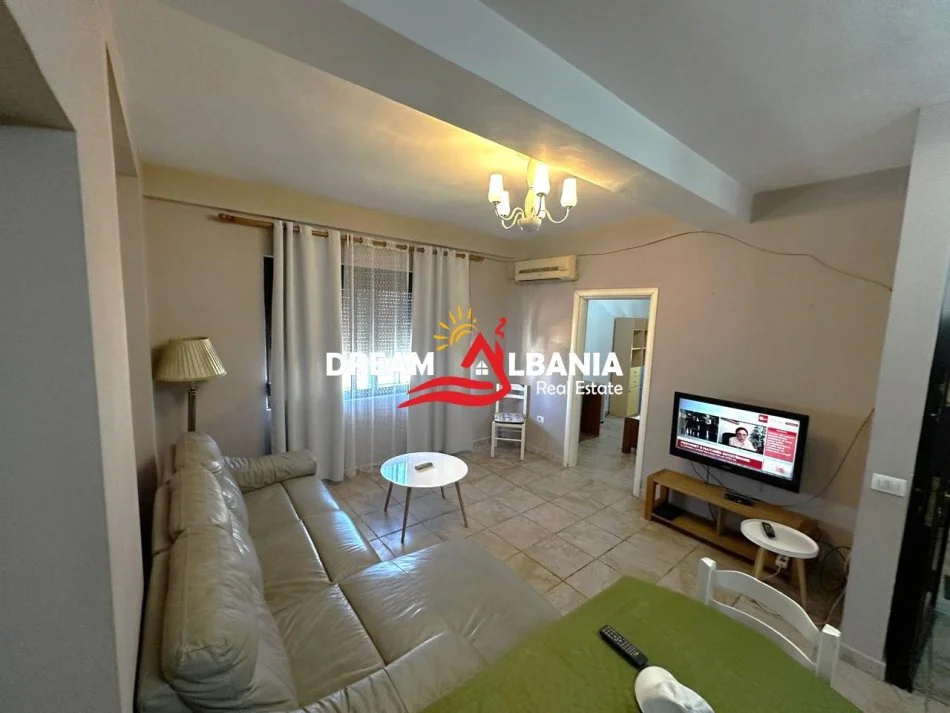 Tirane, jepet me qera apartament 3+1 , 100 m² 700 € (tek rruga Mine Peza)