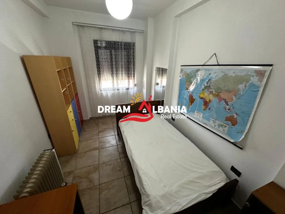 Tirane, jepet me qera apartament 3+1 , 100 m² 700 € (tek rruga Mine Peza)