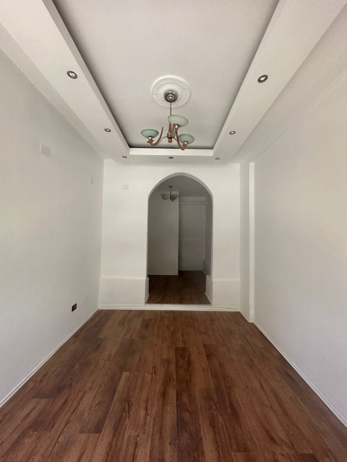 Tirane, jepet me qera ambjent biznesi Kati 0, 25 m² 380 € (Rruga e Durresit - Rruga Mine Peza)