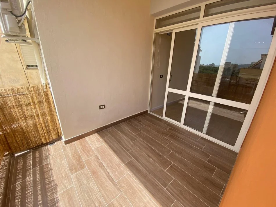 Durres, shes apartament 1+1 Kati 2, 82 m² 83.000 € (Plazh,Durres)