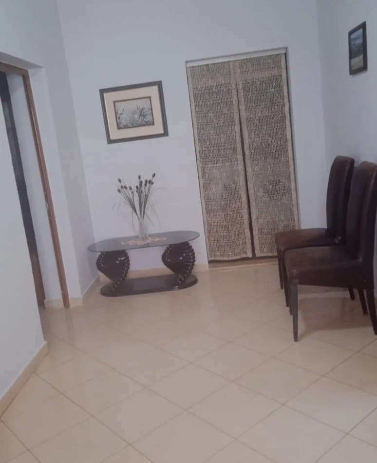 Tirane, jepet me qera apartament 2+1+Ballkon Kati 1, 95 m² 400 € (Sotir kolea)