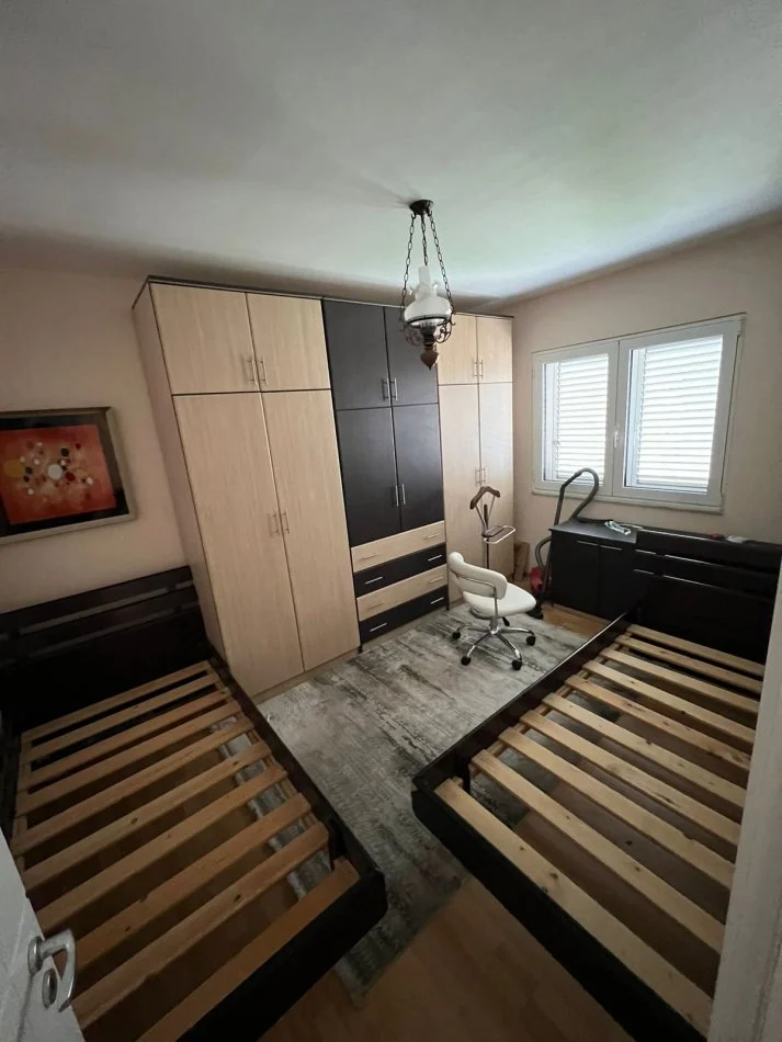 Tirane, jepet me qera apartament 2+1+Aneks Kati 5, 600 € 