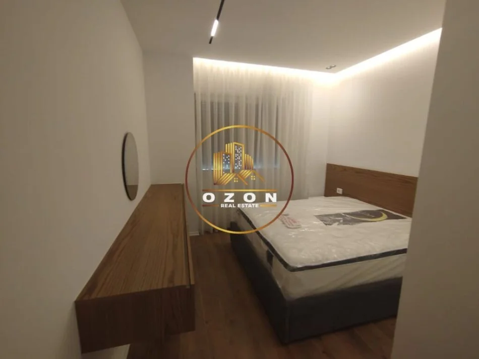 Tirane, jepet me qera apartament 2+1 Kati 6, 106 m² 1.300 € (Kopshti botanik)