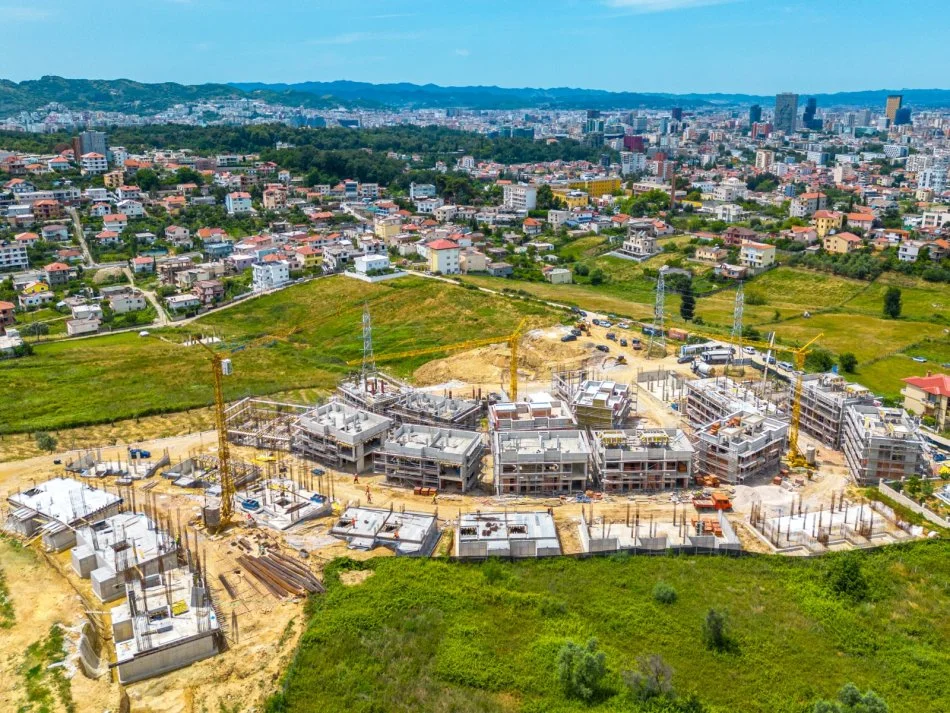 Tirane, shitet Vile 3 Katshe Kati 3, 196 m² 360.000 € (Rruga e Turdive)