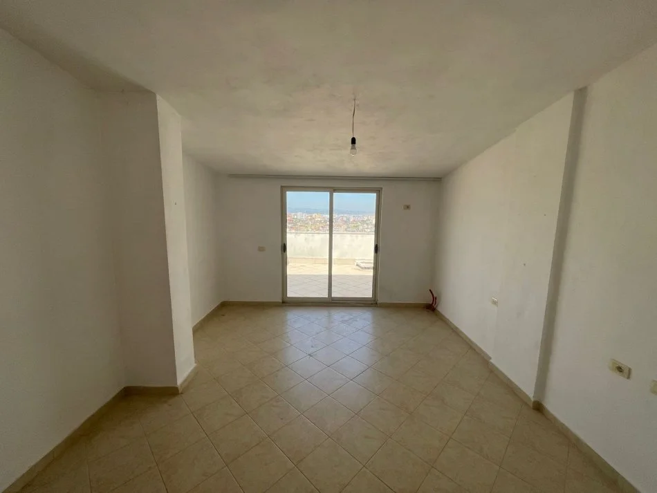 Tirane, jepet me qera apartament 2+1+Ballkon Kati 6, 110 m² 300 € (Rruga Shkreteve)