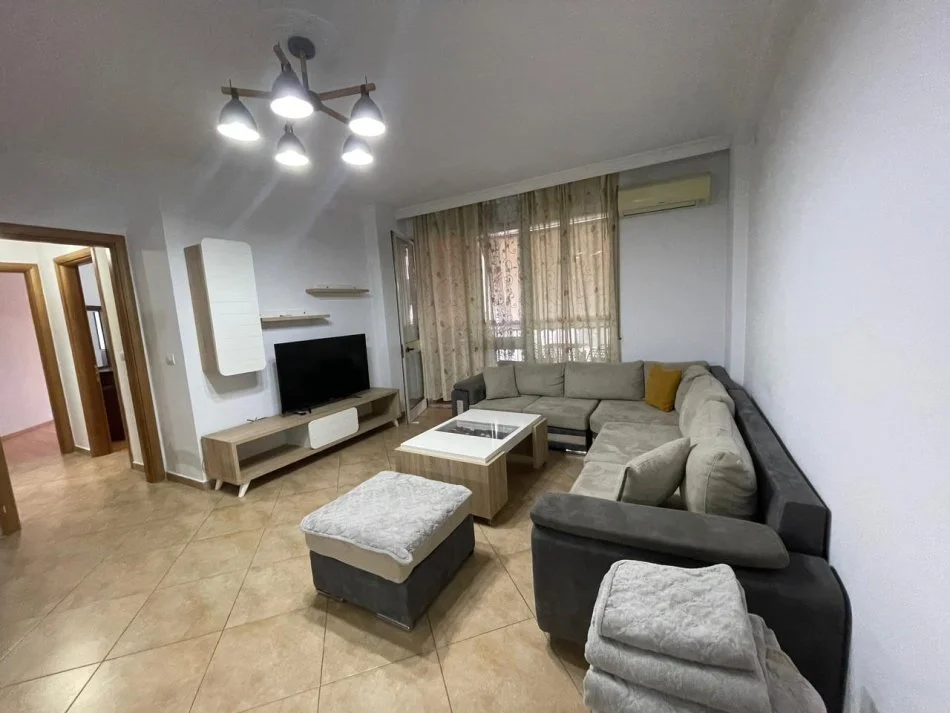 Tirane, shitet apartament 2+1+Ballkon Kati 5, 102 m² 120.000 € (Yzberisht)