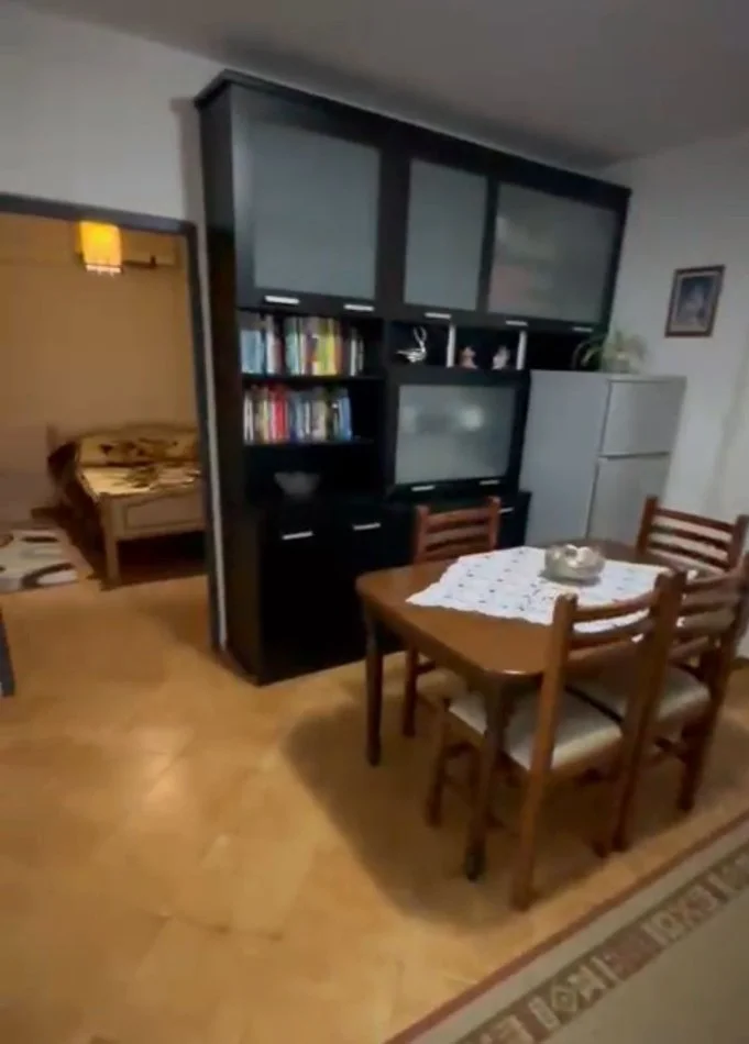 Tirane, jepet me qera apartament 1+1+Ballkon Kati 3, 60 m² 400 € (Frederik Shiroka)