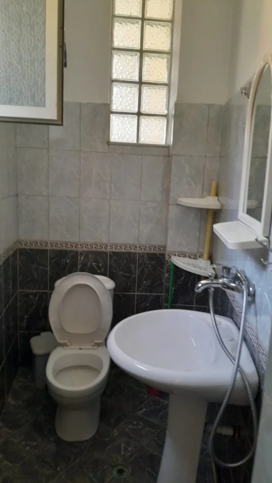 Tirane, Garsoniere me qira 30 m² 198 € (Fuat Toptani)