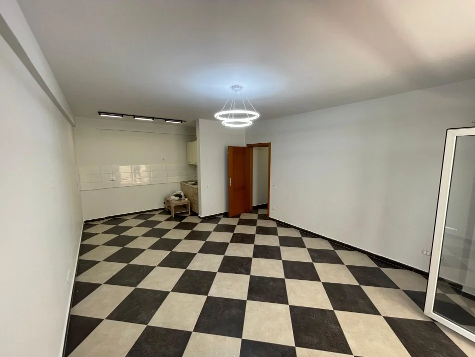 Tirane, shes 1+1+Aneks+Ballkon Kati 4, 73 m² 120.000 € (Kodra Diellit , Rr Bill Klinton)