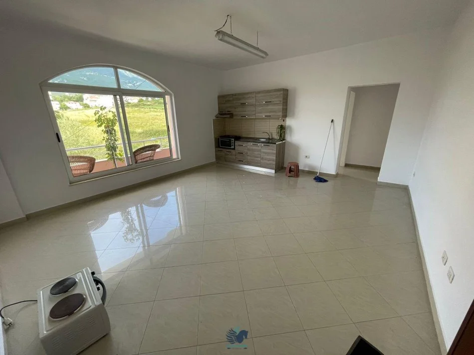 Jepet Me Qera Kat Vile 1+1 Tek Kodra e Priftit [ID PV046]