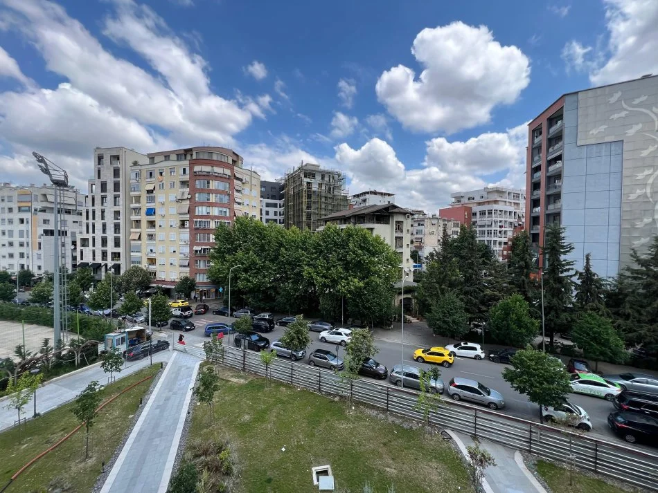 Tirane, shes apartament 1+1+Aneks+Ballkon Kati 4, 105 m² 230.000 € (RRUGA E KOSOVAREVE)