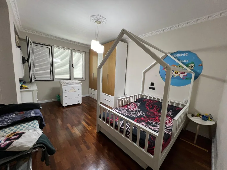 Tirane, shes apartament duplex 2+1+Ballkon Kati 3, 146 m² 450.000 € (BLLOK)