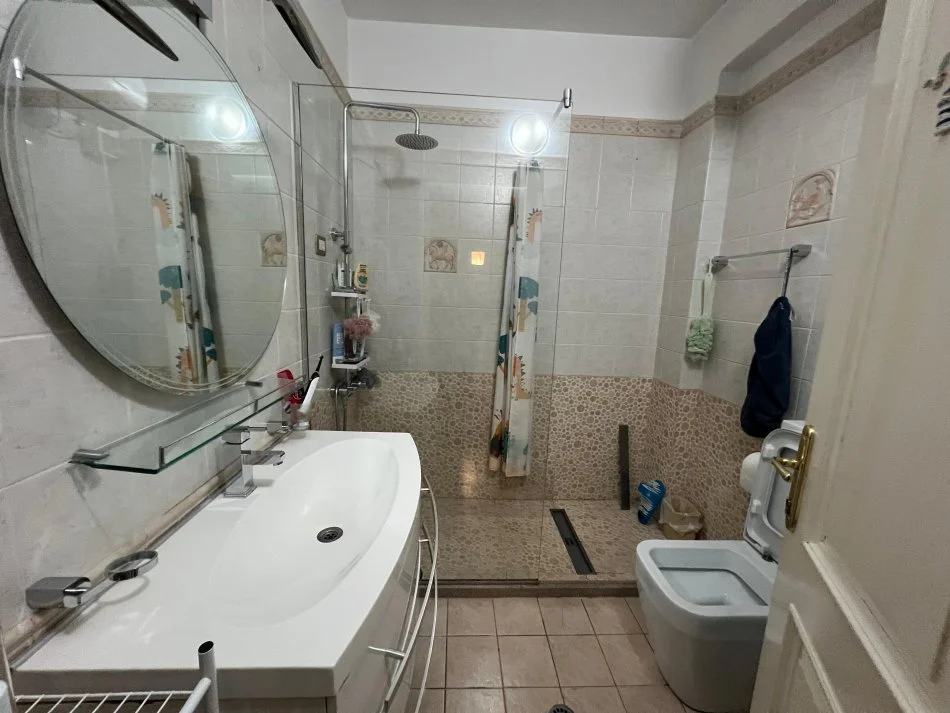 Tirane, shes apartament duplex 2+1+Ballkon Kati 3, 146 m² 450.000 € (BLLOK)