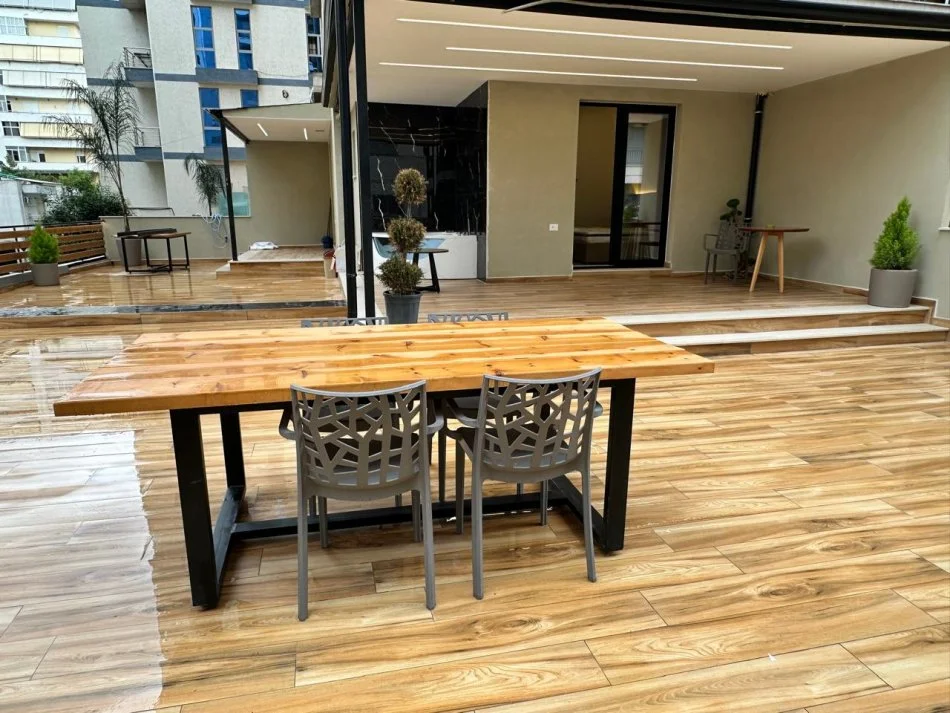 REZERVO PRONEN VETEM ME 500€! Vlore, shitet apartament 1+1+Ballkon , 200 m² 165.000 € (VLORE SKELE)