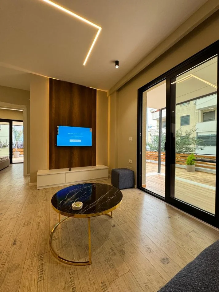 REZERVO PRONEN VETEM ME 500€!Vlore, shitet apartament 1+1+Ballkon , 170 m² 120.000 € (VLORE SKELE)