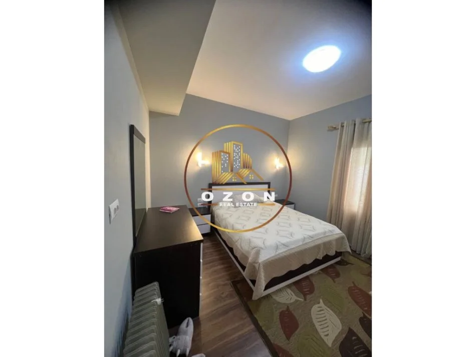 Shitet Super Vilë Në Lundër!