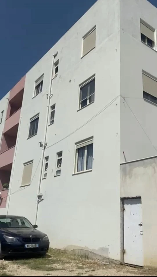 Tirane, shitet apartament 1+1 Kati 3, 64 m² 64.000 € (Babrru)