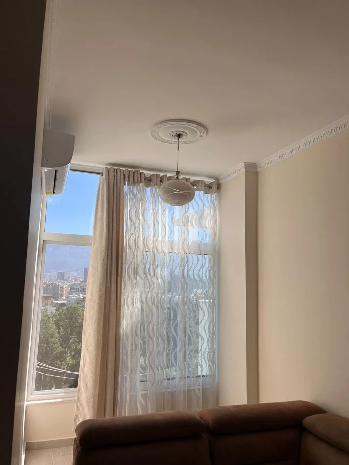 Tirane, Apartament 2+1me qira  Kati 6, 83 m² 500 € (Kopshti Botanik)