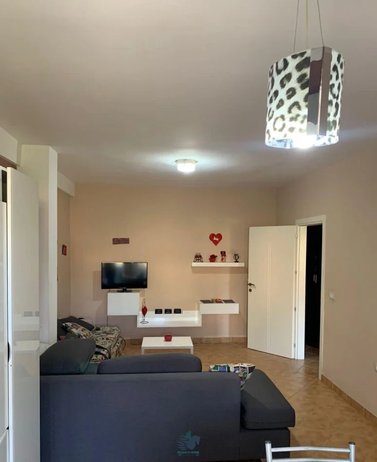 Jepet Me Qera Apartament 1+1 Ne Fresk [ID P0200]