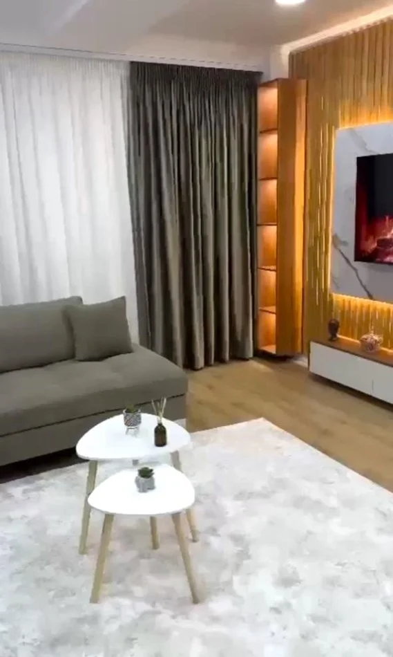 Tirane, shitet apartament 2+1 Kati 1, 83 m² 77.000 € (fresku)