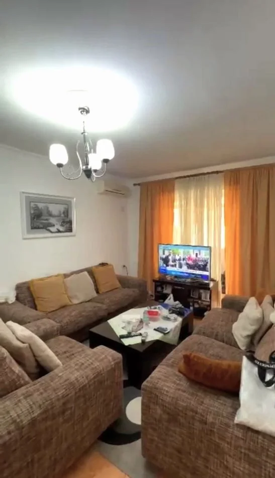 Tirane, shitet apartament 2+1 Kati 3, 103 m² 139.000 € (sheshi Franc Shtraus)