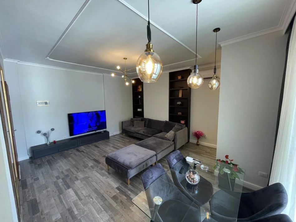 Tirane, shes 2+1+Aneks+Ballkon, Kati 3, 102 m² 230,000 € (Rruga Eduart Mano)