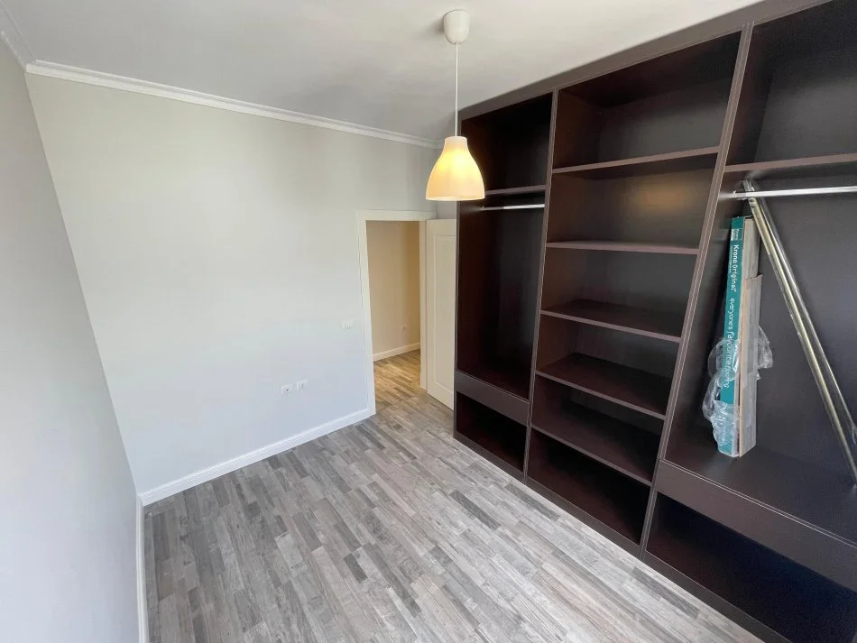 Tirane, shes 2+1+Aneks+Ballkon, Kati 3, 102 m² 230,000 € (Rruga Eduart Mano)