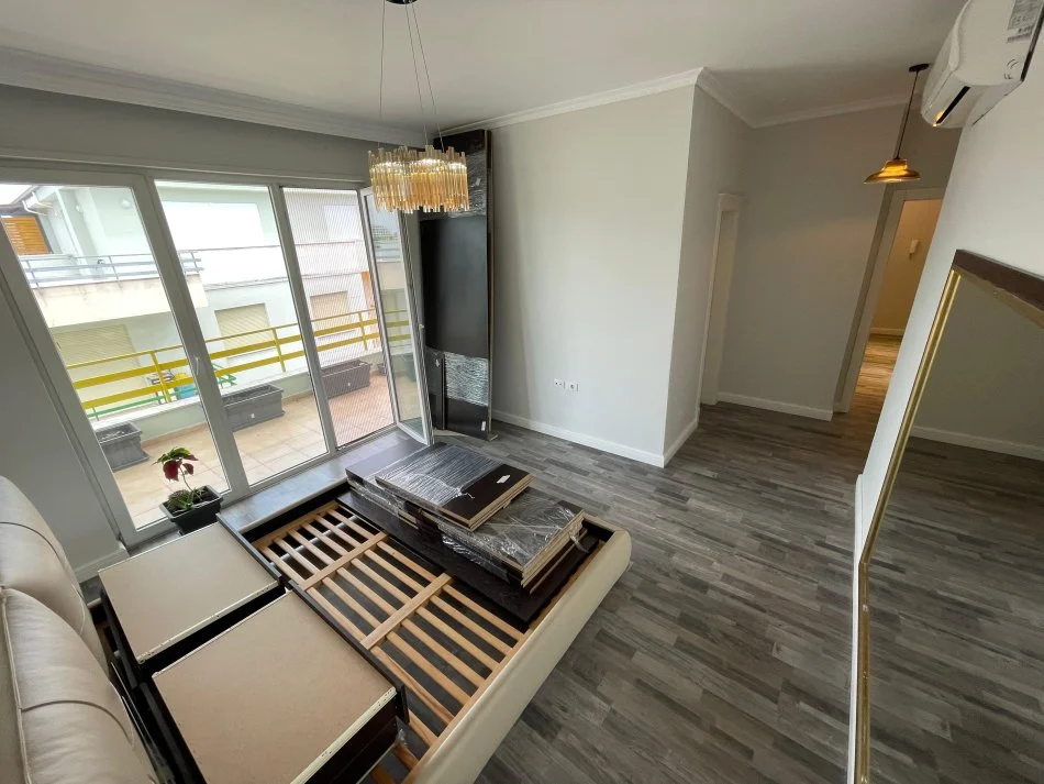 Tirane, shes 2+1+Aneks+Ballkon, Kati 3, 102 m² 230,000 € (Rruga Eduart Mano)