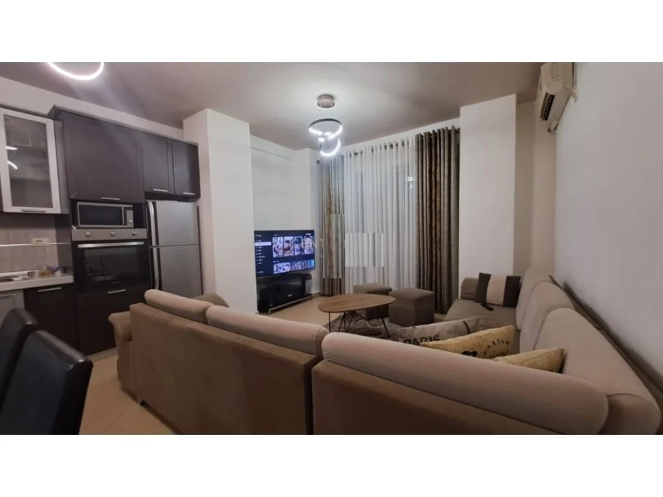 Tirane, shitet apartament 1+1 Kati 1, 65 m² 76.250 € (Ne Fresk)