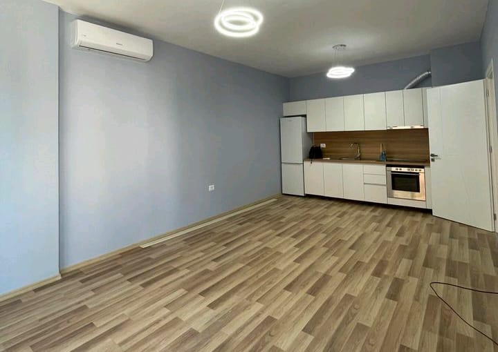 Tirane, jepet me qera apartament 1+1 Kati 3, 65 m² 460 € (xhanfize keko)