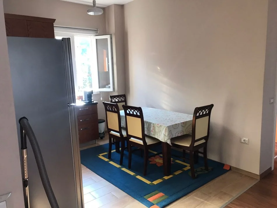 Tirane, shitet apartament 2+1+Ballkon Kati 3, 105 m² 105.000 € (Selite)