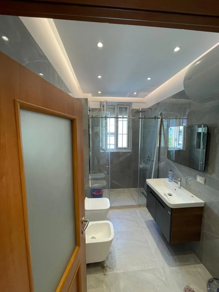 Tirane, shes apartament 2+1+Aneks+Ballkon Kati 3, 103 m² 178.000 € (Ish Stacioni Fundit Tirana E Re)