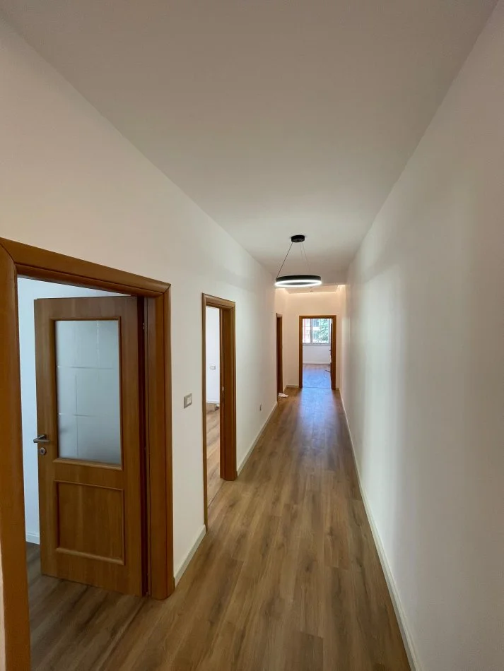 Tirane, shes apartament 2+1+Aneks+Ballkon Kati 3, 103 m² 178.000 € (Ish Stacioni Fundit Tirana E Re)