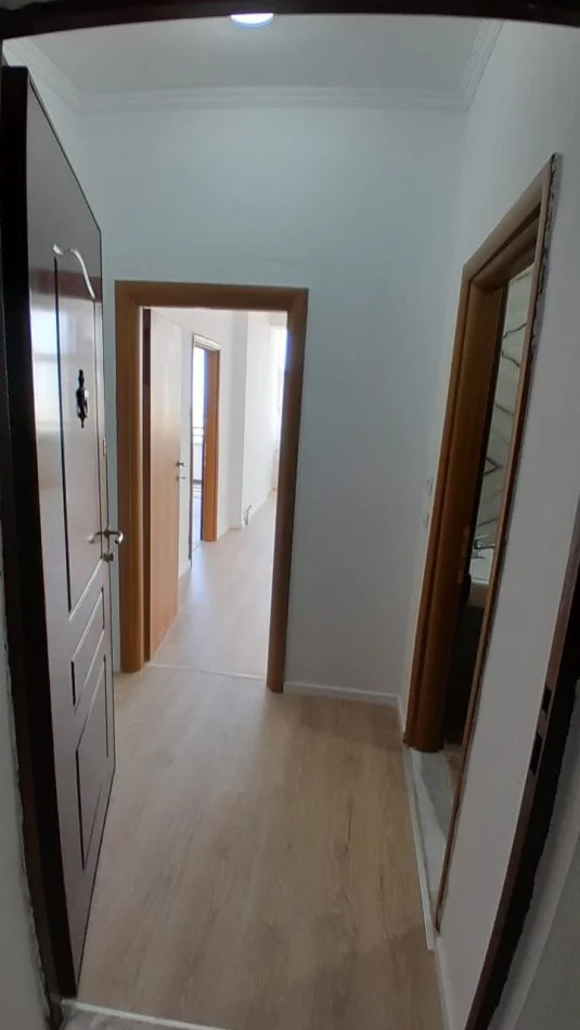 Tirane, Apartament 1+1  per shitje Kati 2, 60 m² 77.000 € (Fresk)