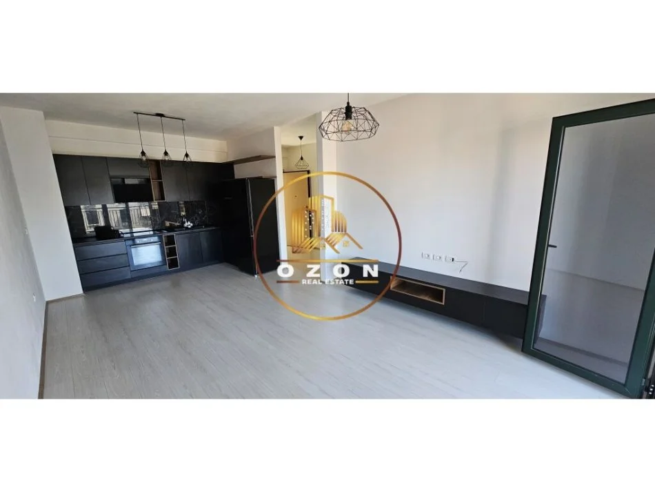Jepet me Qira Apartament 1+1 tek Rezidenca Green City, Astir 350 € !