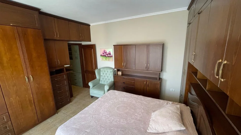 Tirane, jepet me qera apartament 2+1+Aneks+Ballkon Kati 10, 130 m² 1.100 € (BLLOKU)