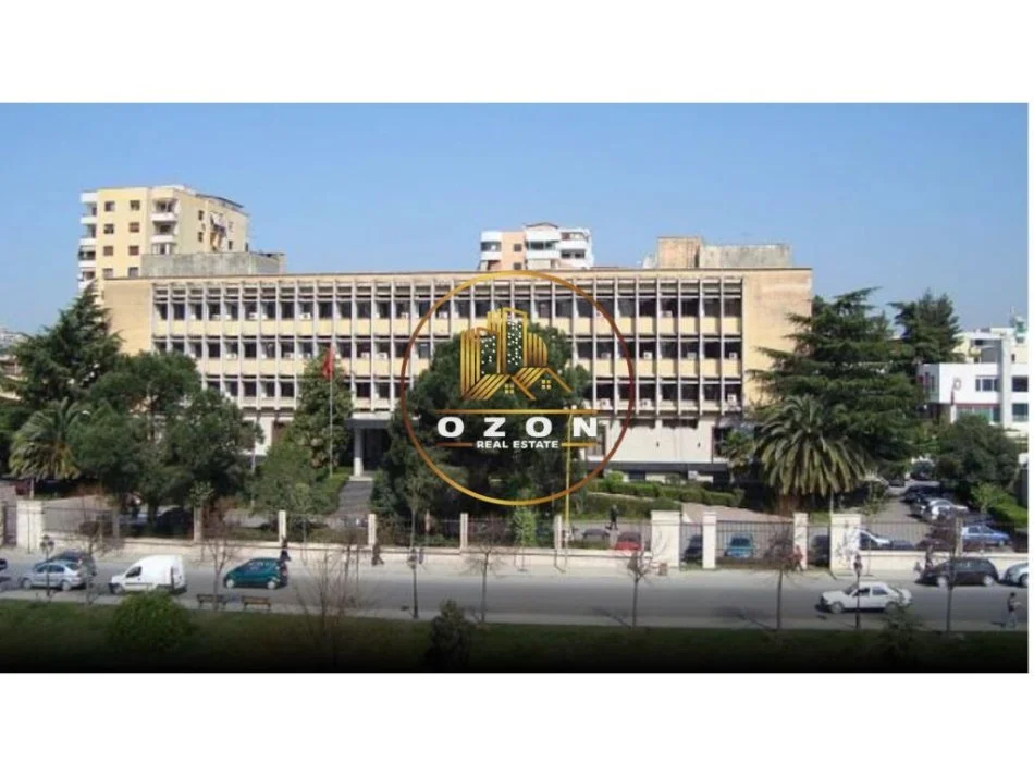 Okazion!! Shitet Ambient Biznesi në Zonë Qendrore, Pranë Ministrisë së Jashtme!