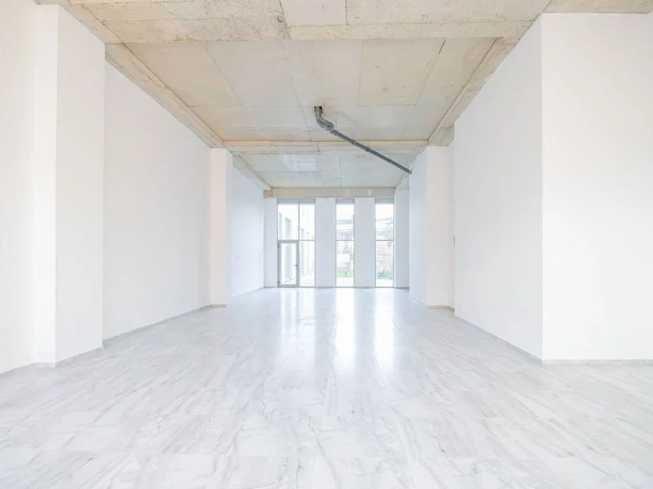 Tirane, shes dyqan Kati 1, 124 m² 124.000 € (Siri Kodra)