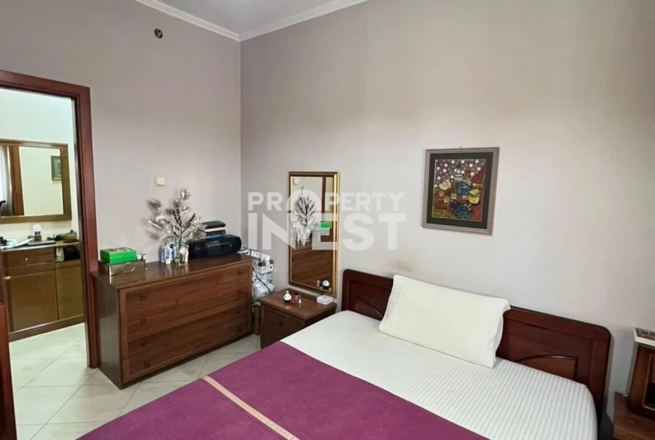 Tirane, shitet apartament 2+1+Aneks+Ballkon , (Shallvaret)