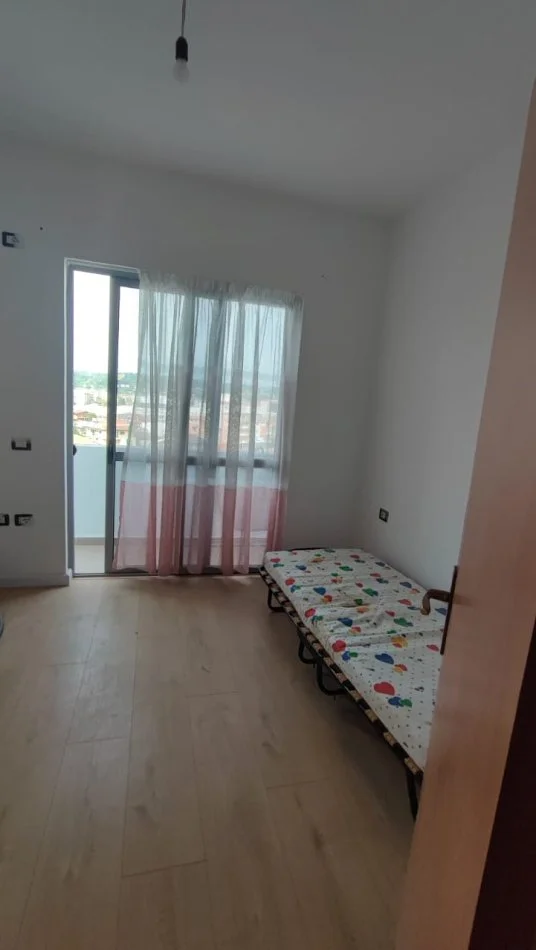 Tirane, jepet me qera apartament 2+1 Kati 6, 85 m² 320 € (Rruga 17-nentori, Casa italia)