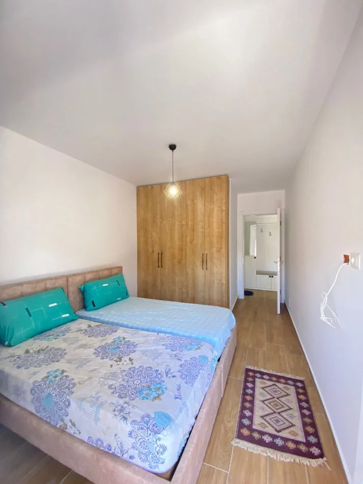 Tirane, jepet me qera apartament 1+1+Ballkon Kati 4, 60 m² 550 € (RRUGA ELBASANIT)