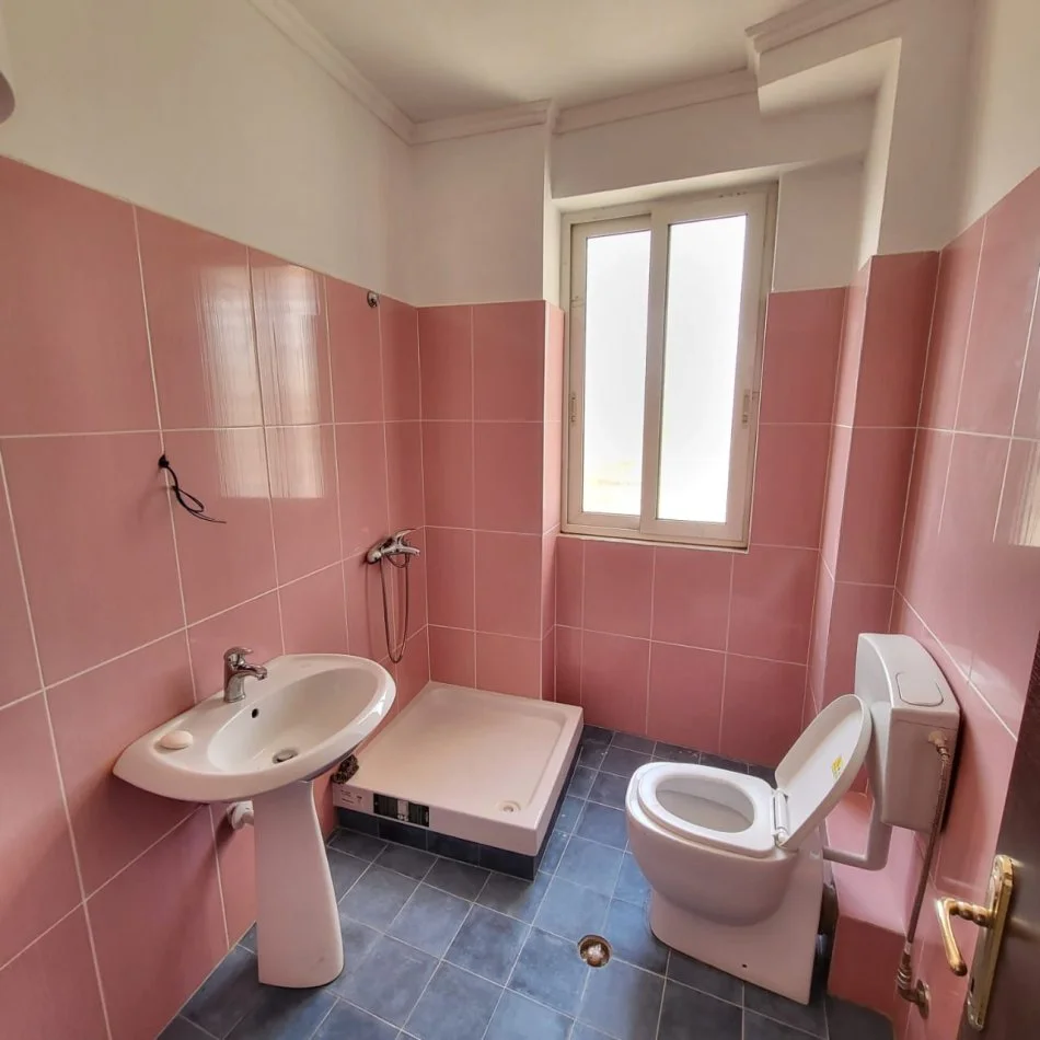 Tirane, shitet apartament 2+1 Kati 9, 100 m² 120.000 € (Kompleksi Fratari)