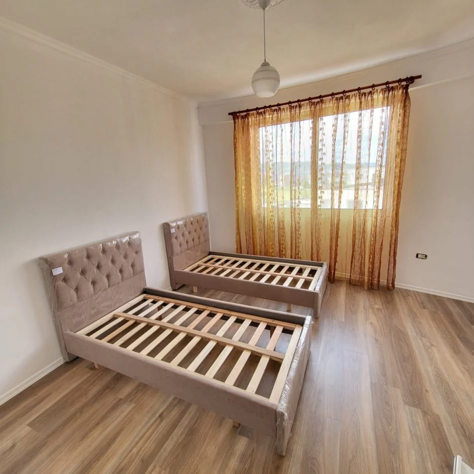 Tirane, shitet apartament 2+1+Ballkon Kati 9, 100 m² 120.000 € (Bulevardi Kashari)