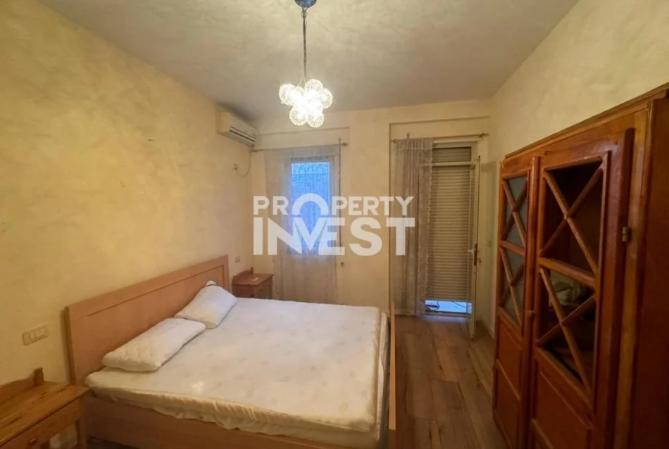 Tirane, jepet me qera apartament 1+1 Kati 3, 65 m² 450 € (Rruga Peti)
