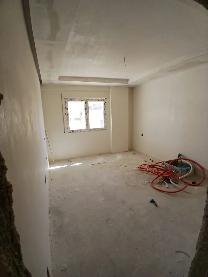 Tirane, shitet apartament 1+1 Kati 3, 100 m² 150.000 € (Laprake)