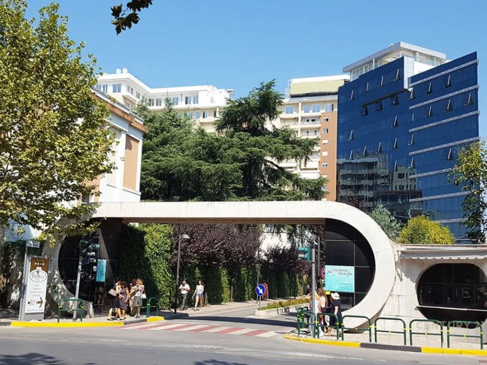 Tirane, jepet me qera apartament 1+1 Kati 10, 77 m² 400 € (Kompleksi Panorama)