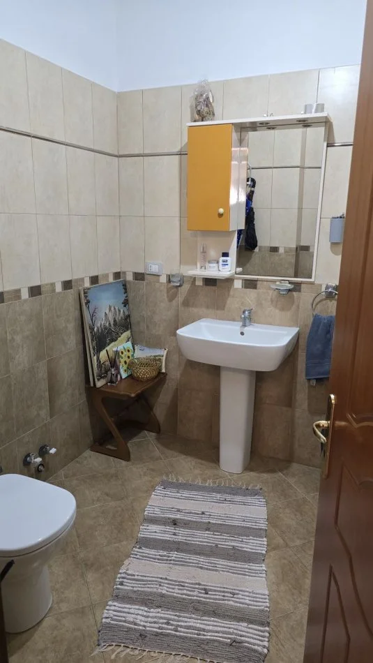 Shitet Apartament 2+1+2 në Fier 88.000 €!